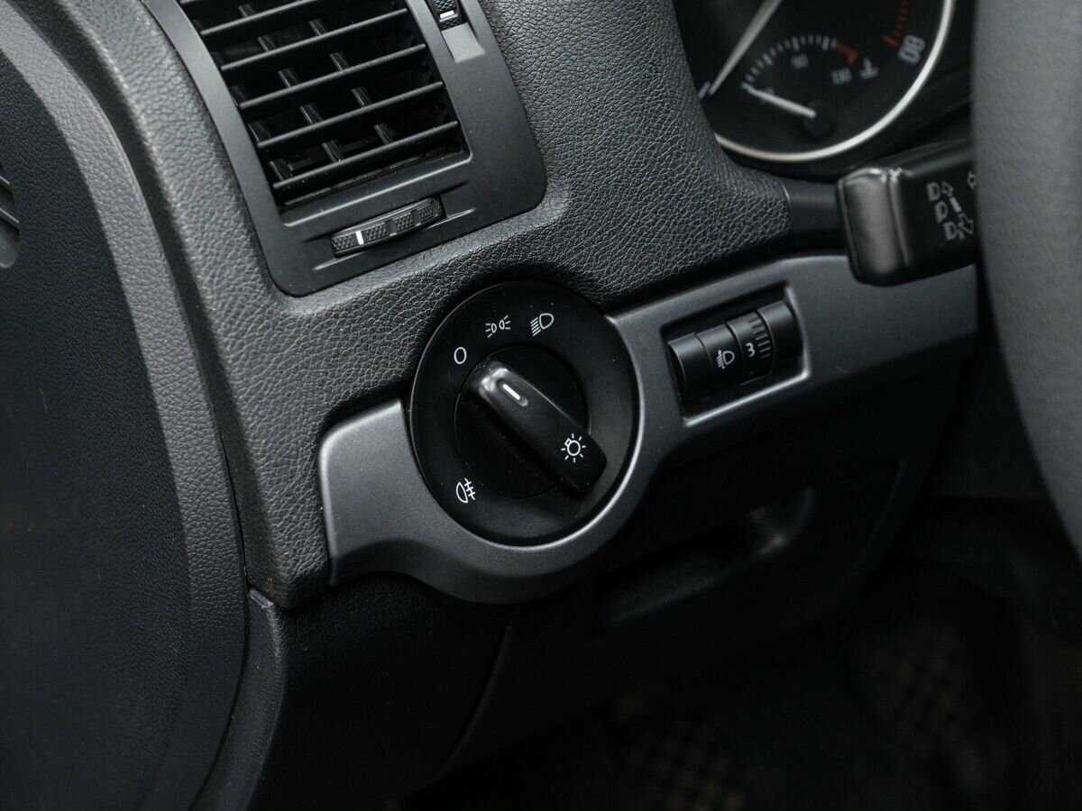 Skoda Octavia с пробегом — 2011 год. Фото: #16