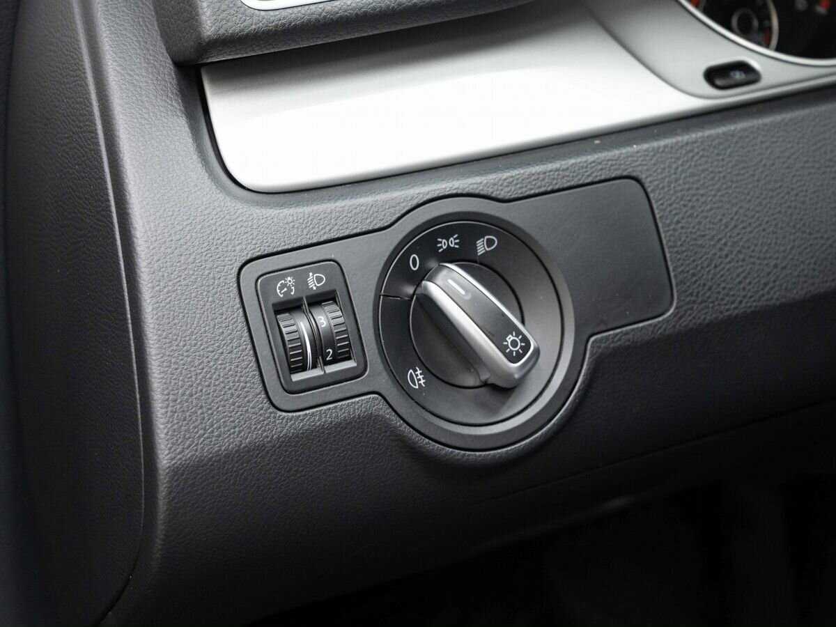 Volkswagen Passat с пробегом — 2011 год. Фото: #20