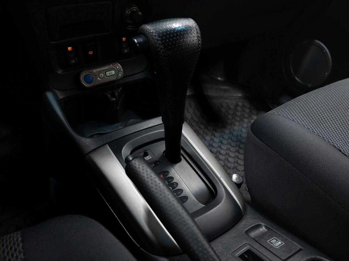 Toyota RAV4 с пробегом — 2004 год. Фото: #15