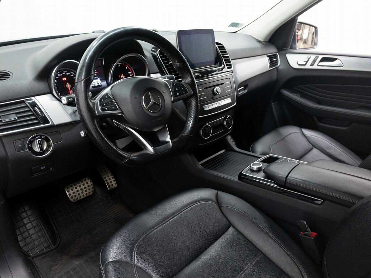 Mercedes-Benz GLE с пробегом — 2018 год. Фото: #8