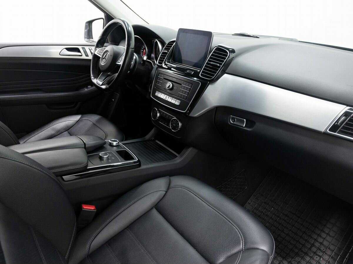 Mercedes-Benz GLE с пробегом — 2018 год. Фото: #12