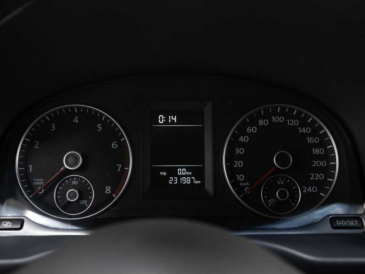 Volkswagen Caddy с пробегом — 2011 год. Фото: #13