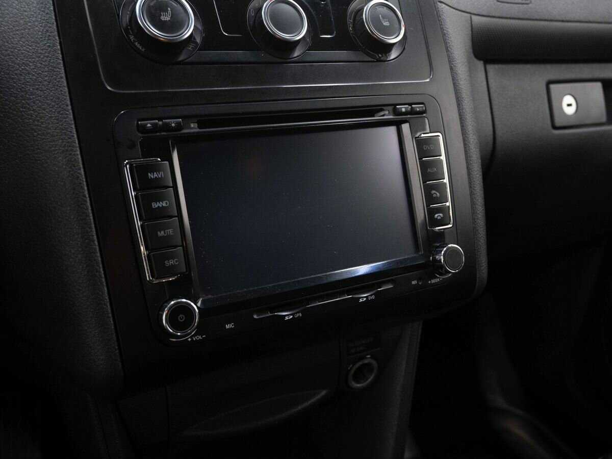 Volkswagen Caddy с пробегом — 2011 год. Фото: #17