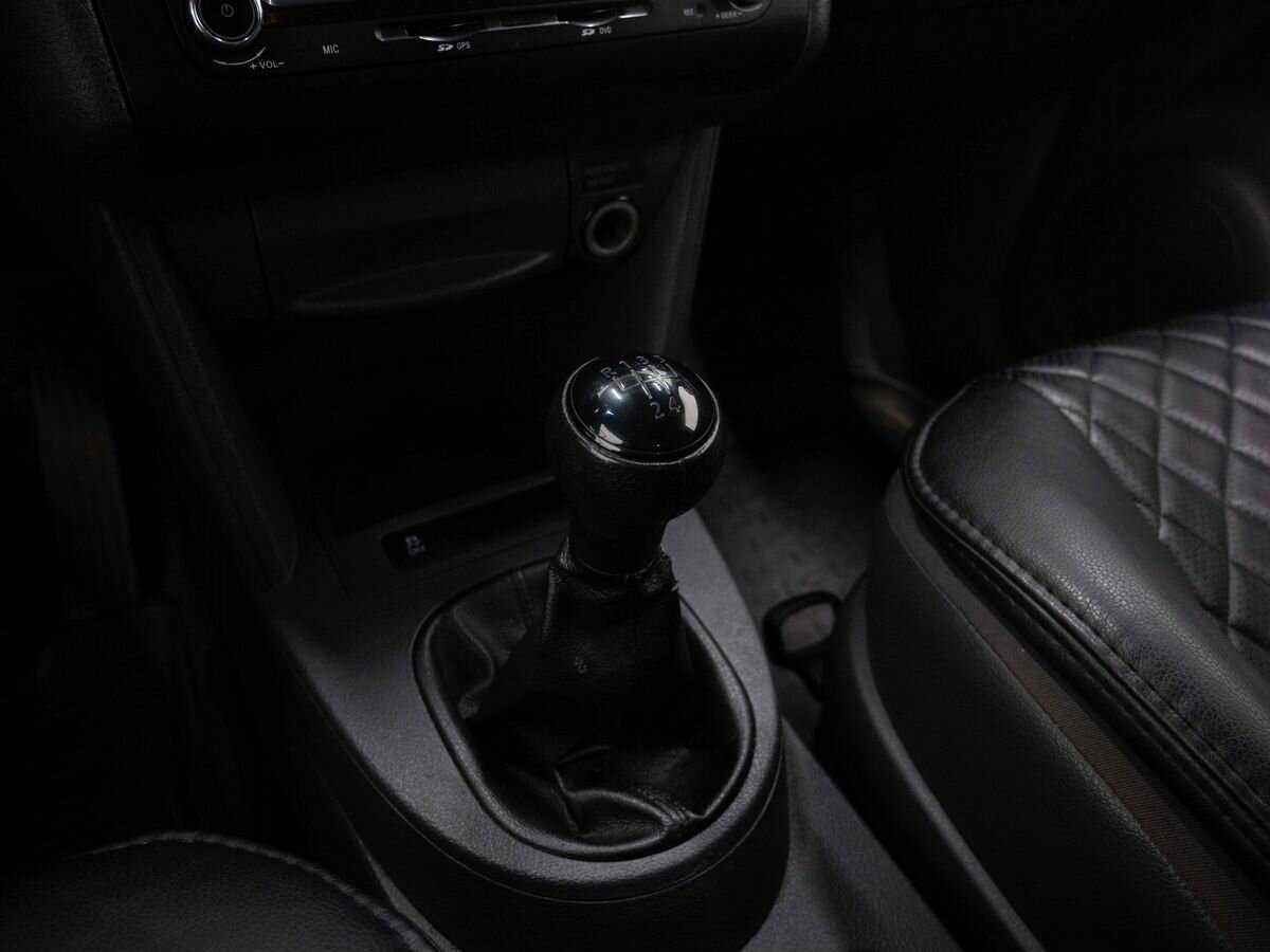 Volkswagen Caddy с пробегом — 2011 год. Фото: #18