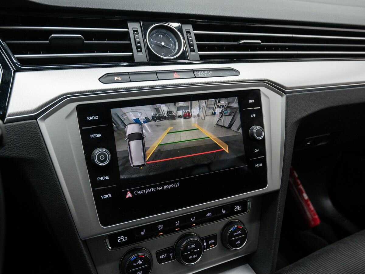 Volkswagen Passat с пробегом — 2018 год. Фото: #19