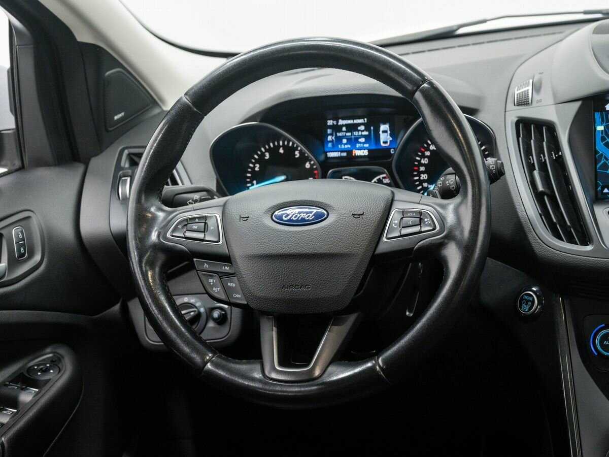 Ford Kuga с пробегом — 2017 год. Фото: #11
