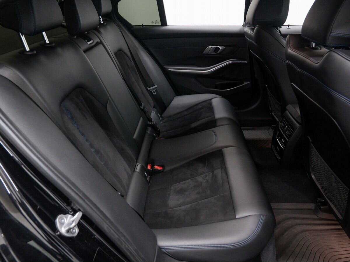 BMW 3 серии с пробегом — 2020 год. Фото: #12