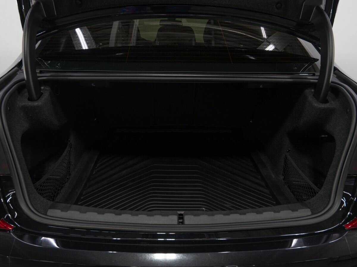 BMW 3 серии с пробегом — 2020 год. Фото: #26