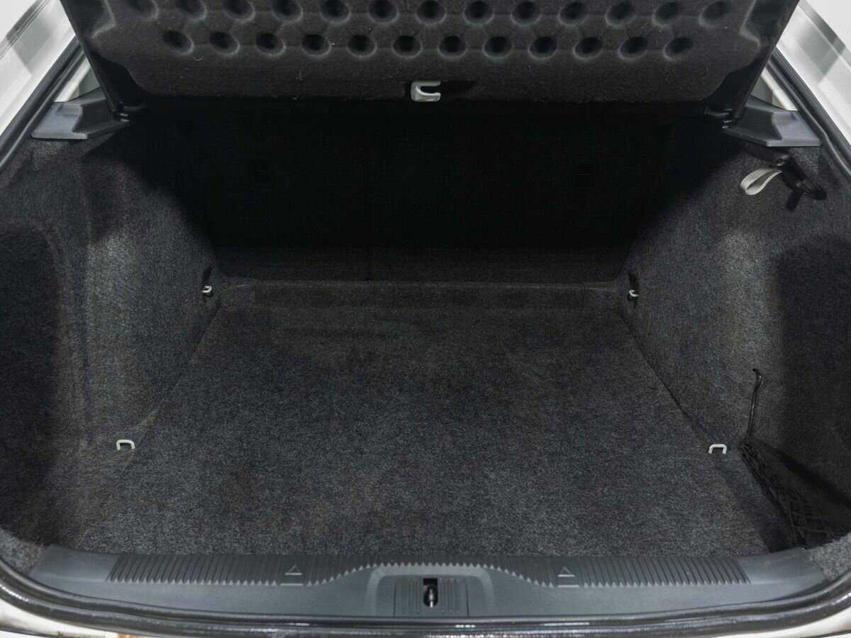 Skoda Octavia с пробегом — 2012 год. Фото: #18