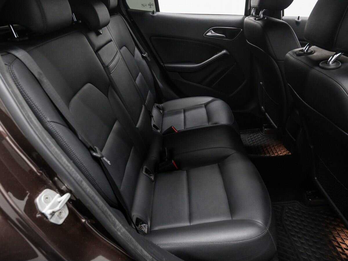 Mercedes-Benz GLA с пробегом — 2014 год. Фото: #9