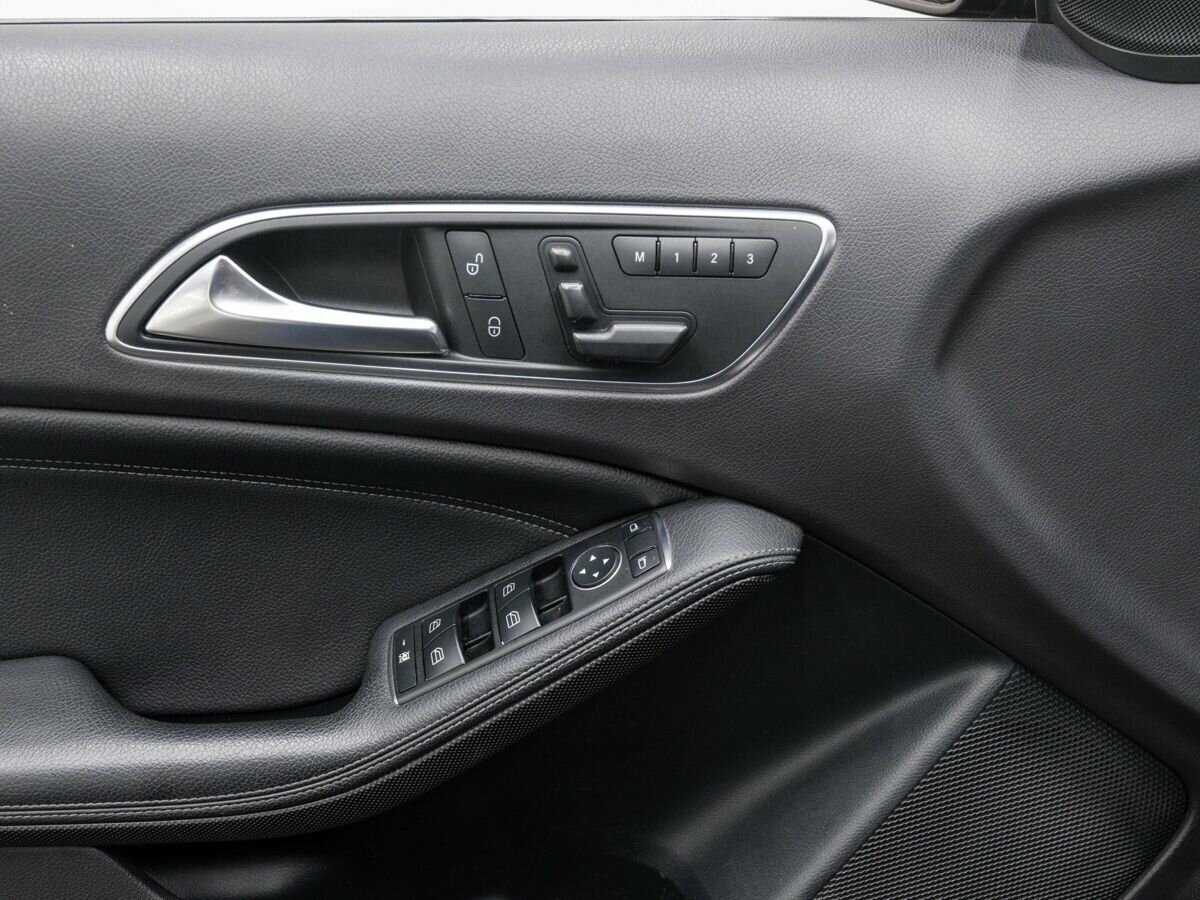Mercedes-Benz GLA с пробегом — 2014 год. Фото: #15