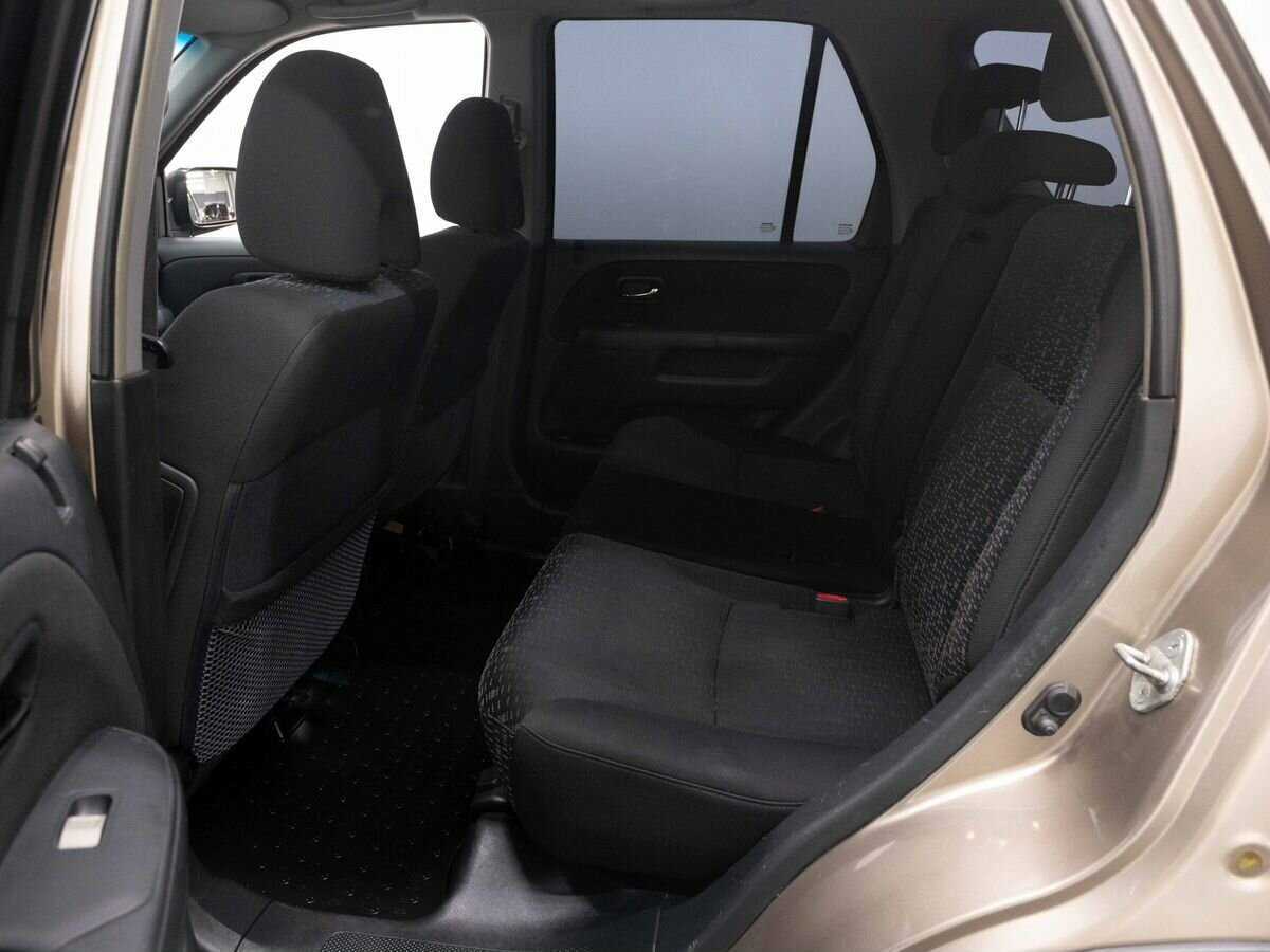 Honda CR-V с пробегом — 2004 год. Фото: #9