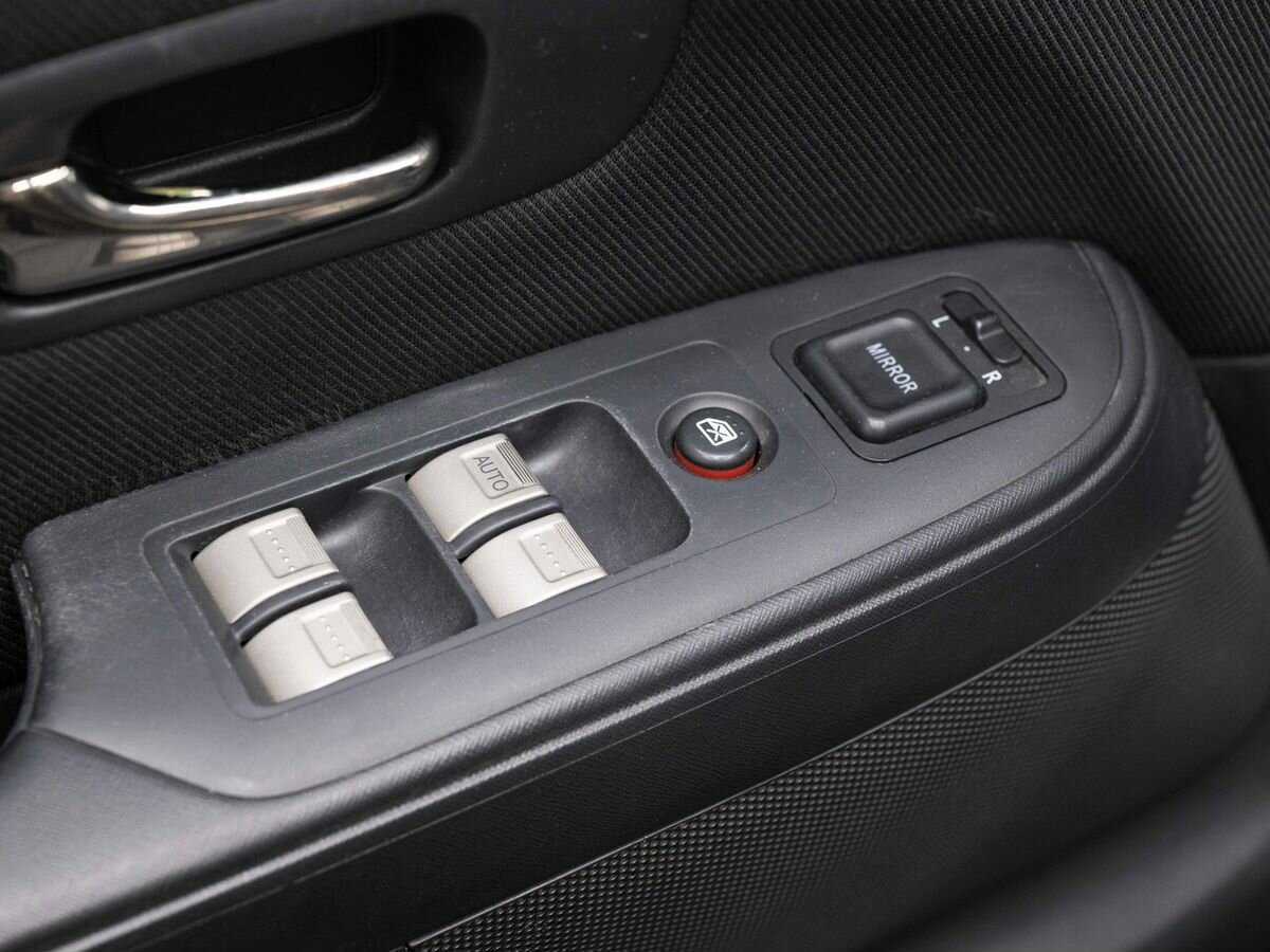 Honda CR-V с пробегом — 2004 год. Фото: #17