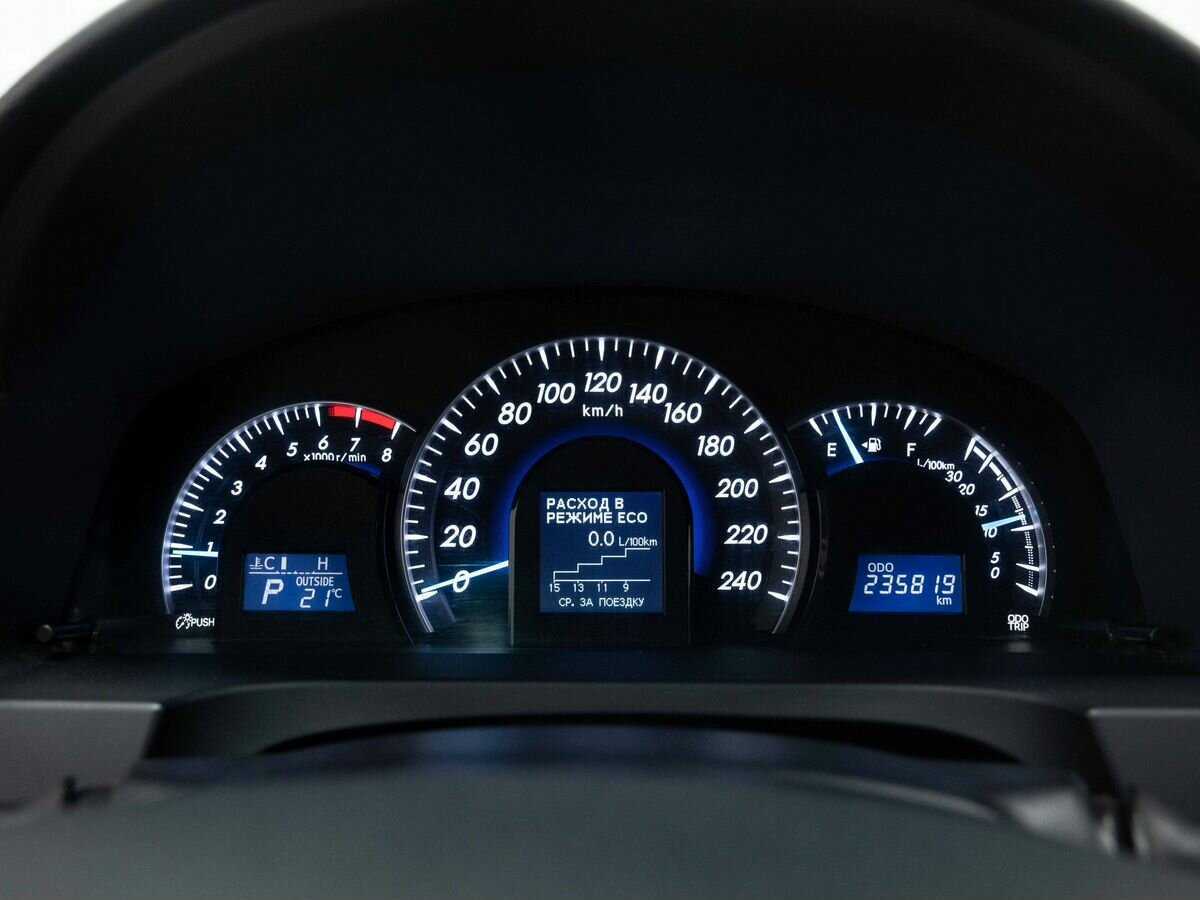 Toyota Camry с пробегом — 2012 год. Фото: #17