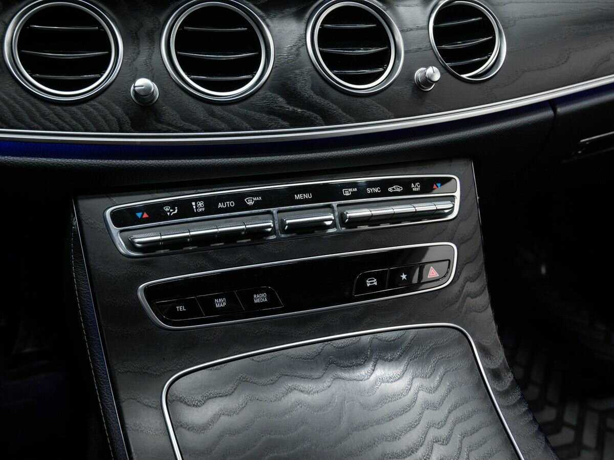 Mercedes-Benz E-Класс с пробегом — 2021 год. Фото: #17