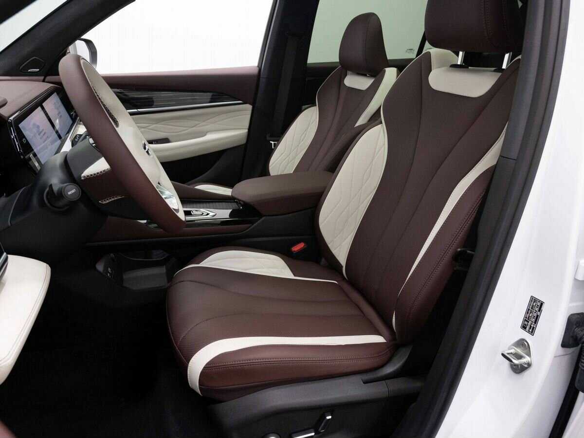 Geely Monjaro с пробегом — 2024 год. Фото: #9