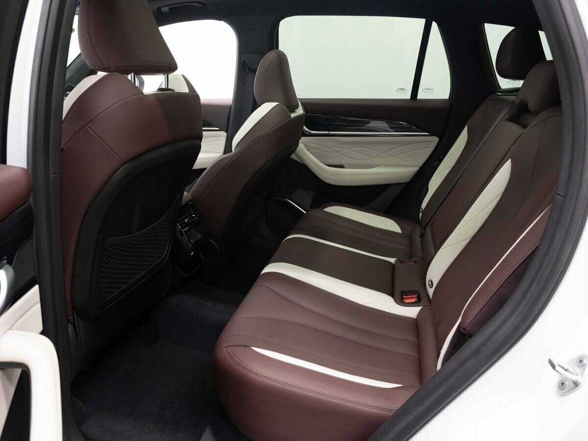 Geely Monjaro с пробегом — 2024 год. Фото: #10