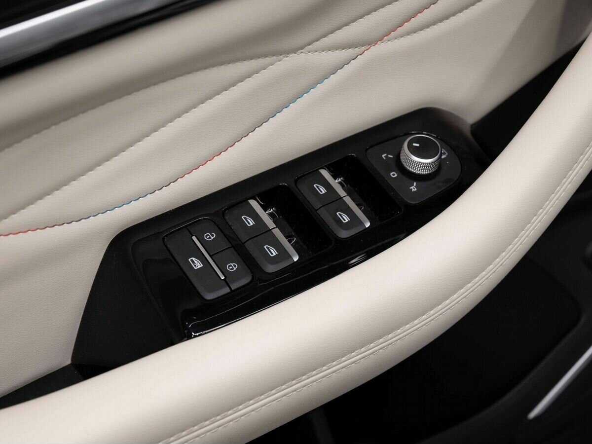 Geely Monjaro с пробегом — 2024 год. Фото: #18