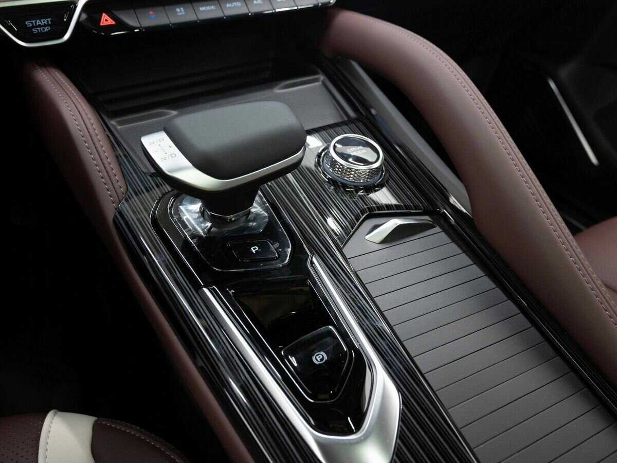 Geely Monjaro с пробегом — 2024 год. Фото: #24