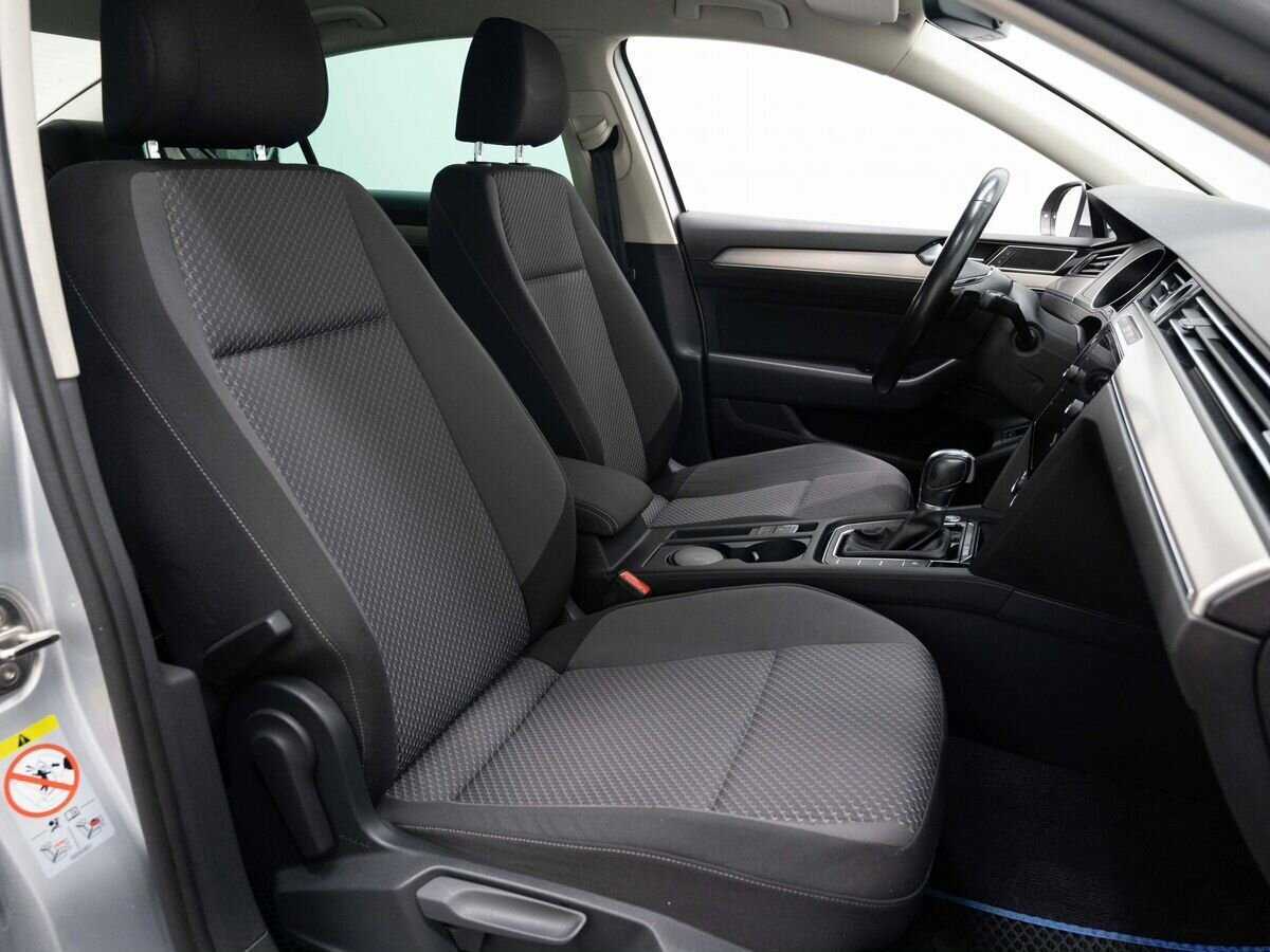 Volkswagen Passat с пробегом — 2017 год. Фото: #12