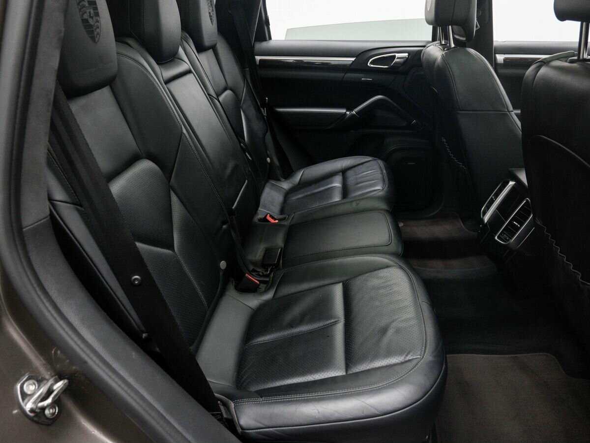 Porsche Cayenne с пробегом — 2014 год. Фото: #8