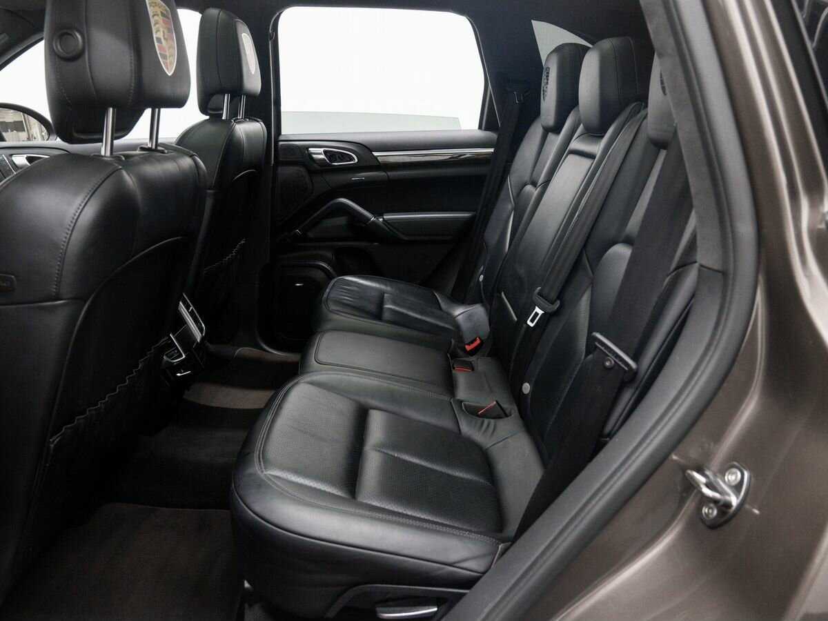 Porsche Cayenne с пробегом — 2014 год. Фото: #11