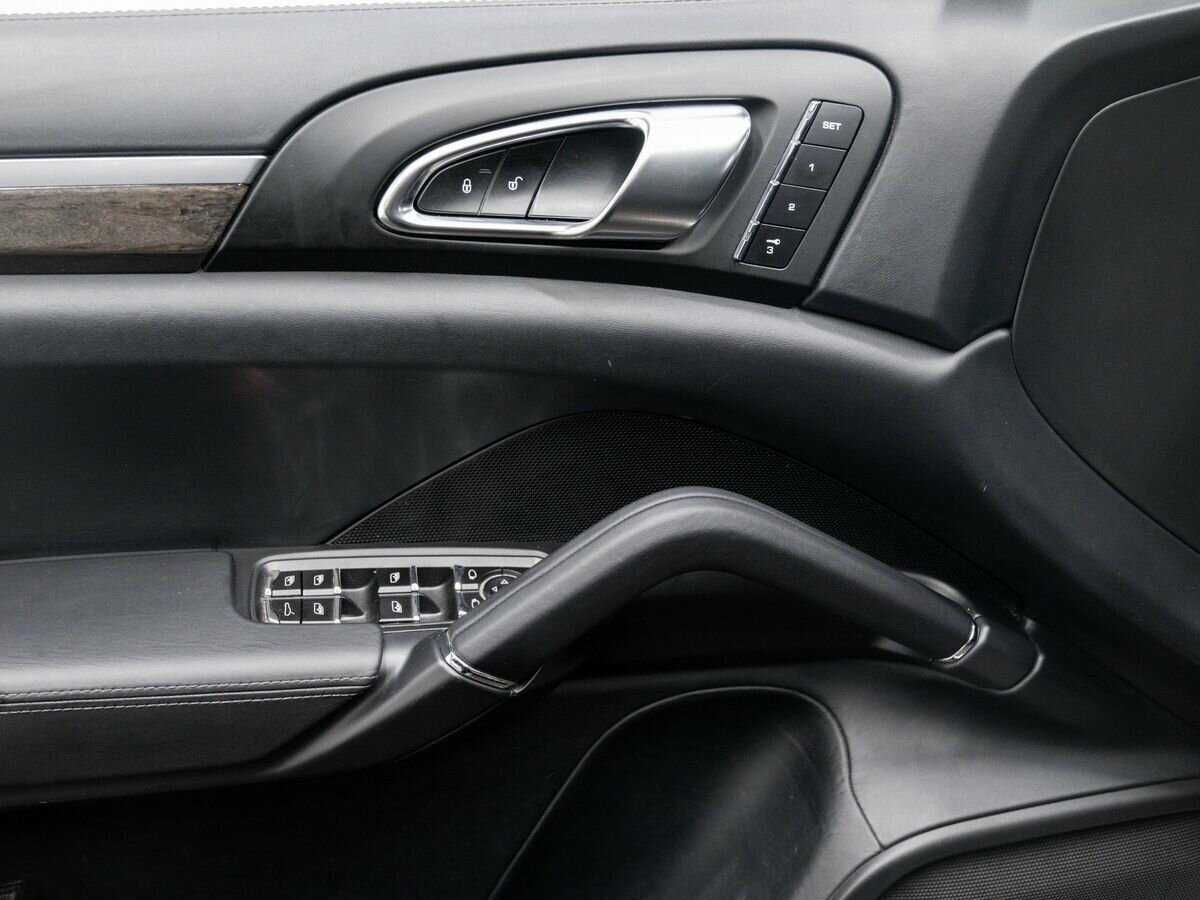 Porsche Cayenne с пробегом — 2014 год. Фото: #14