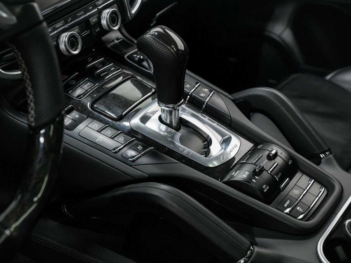 Porsche Cayenne с пробегом — 2014 год. Фото: #16
