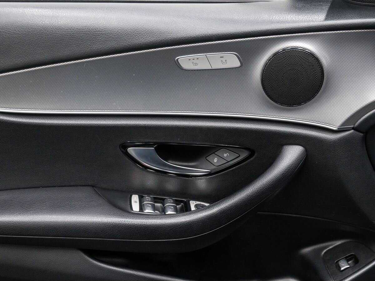 Mercedes-Benz E-Класс с пробегом — 2019 год. Фото: #13