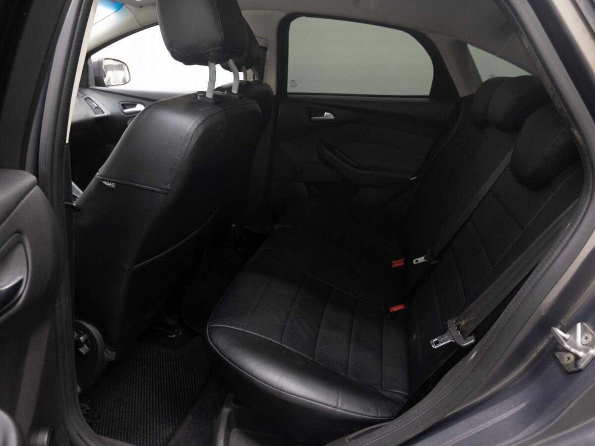 Ford Focus с пробегом — 2011 год. Фото: #10