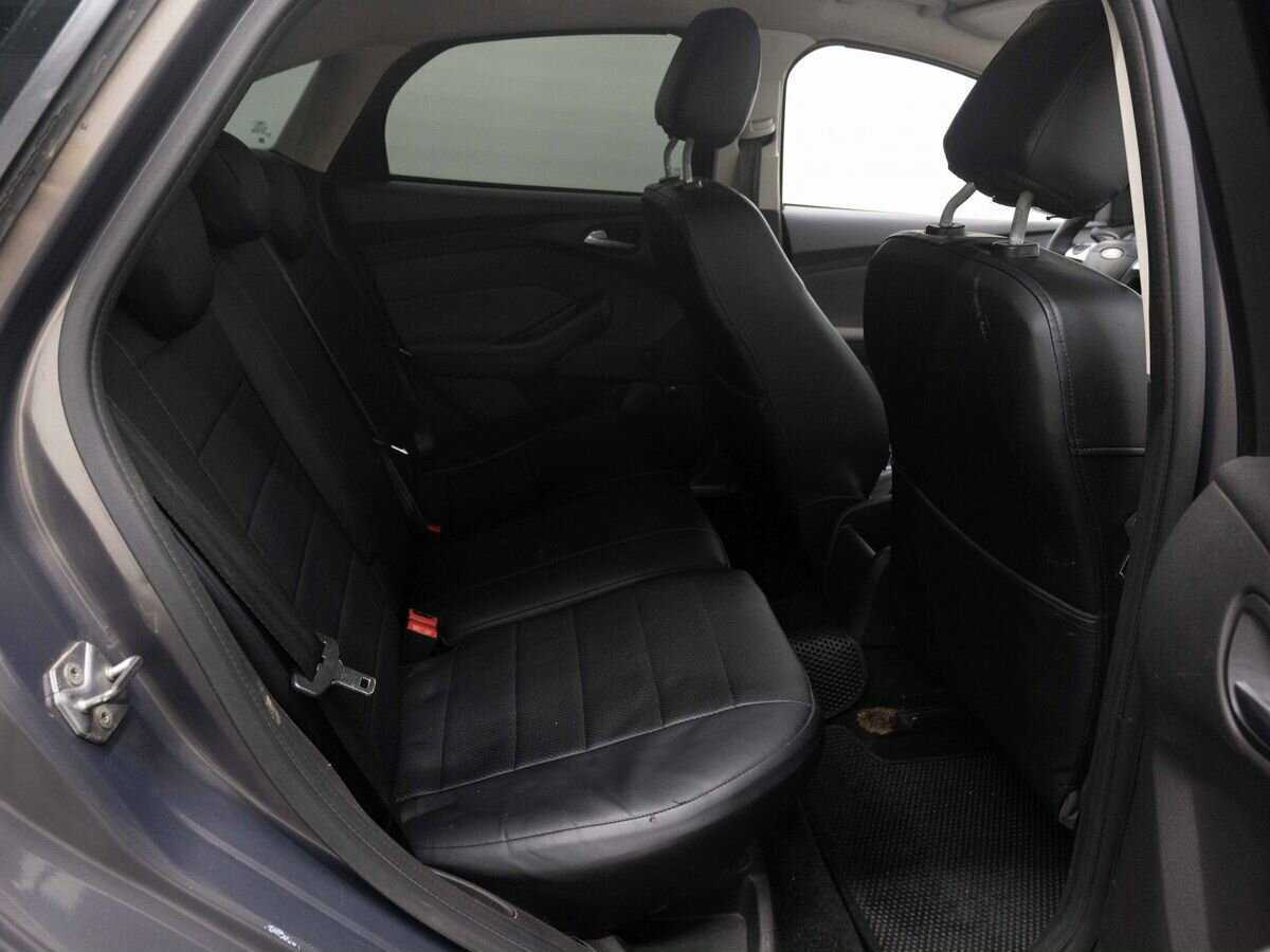 Ford Focus с пробегом — 2011 год. Фото: #11