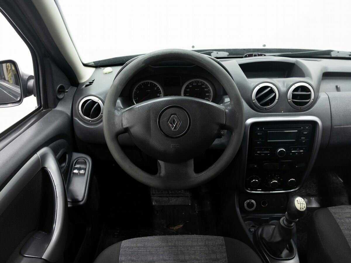 Renault Duster с пробегом — 2013 год. Фото: #13