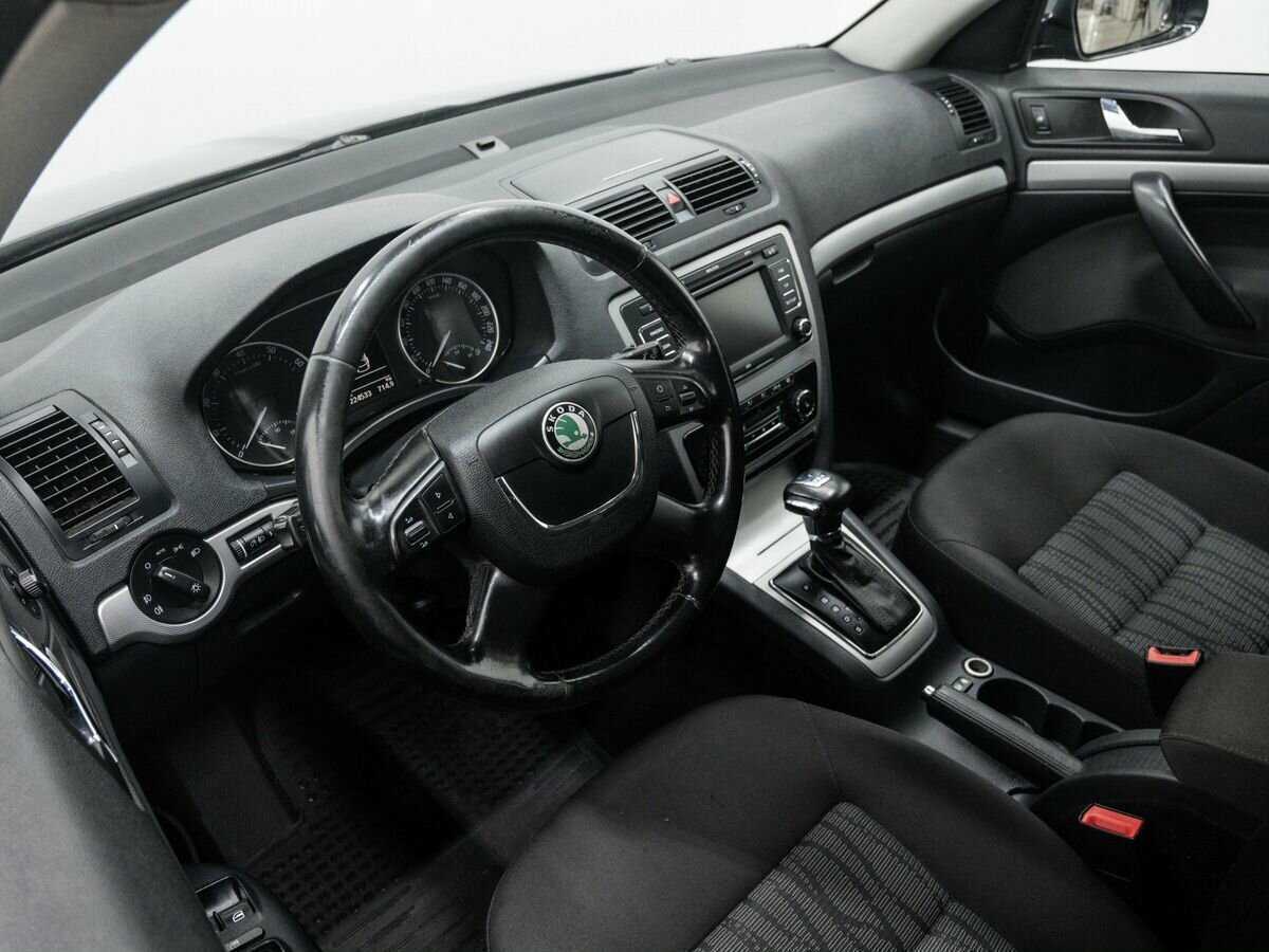 Skoda Octavia с пробегом — 2010 год. Фото: #12