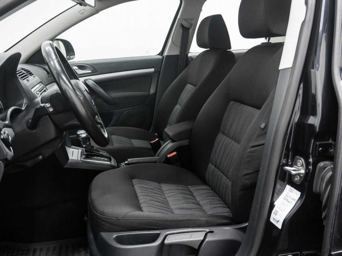 Skoda Octavia с пробегом — 2010 год. Фото: #13