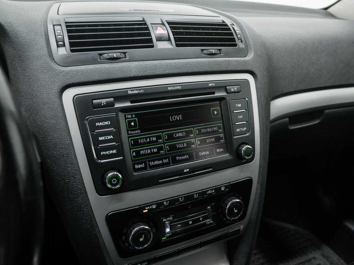 Skoda Octavia с пробегом — 2010 год. Фото: #18