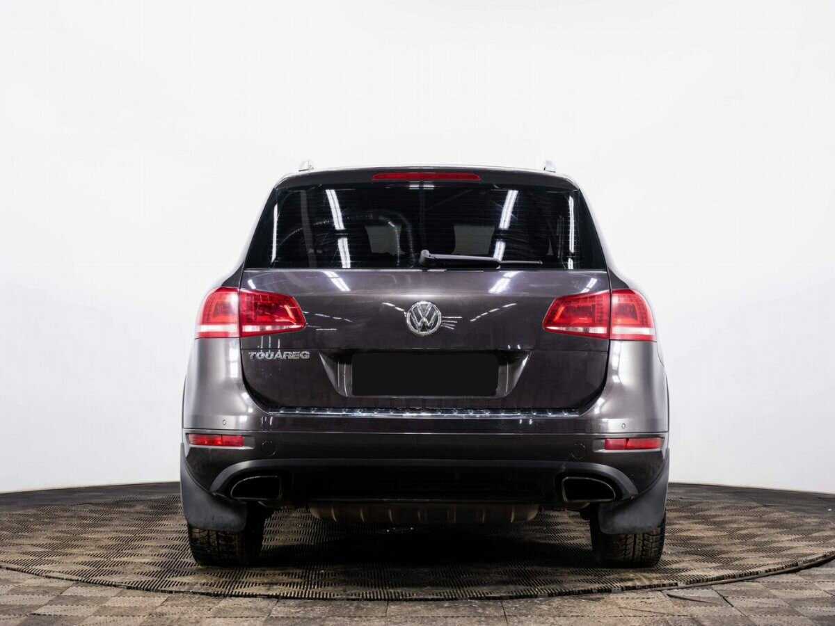 Volkswagen Touareg с пробегом — 2011 год. Фото: #4