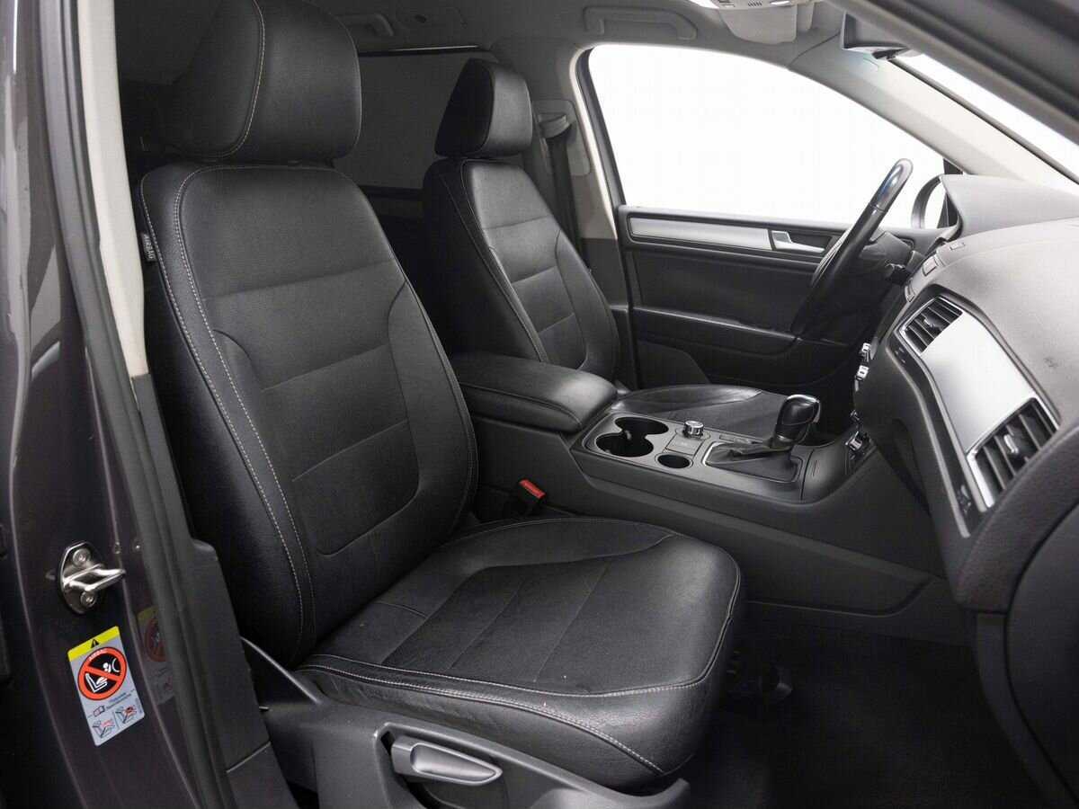Volkswagen Touareg с пробегом — 2011 год. Фото: #13