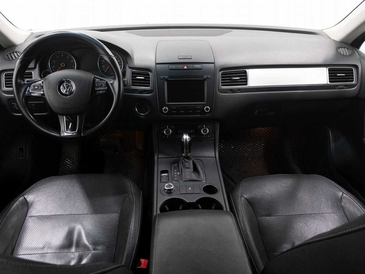 Volkswagen Touareg с пробегом — 2011 год. Фото: #14