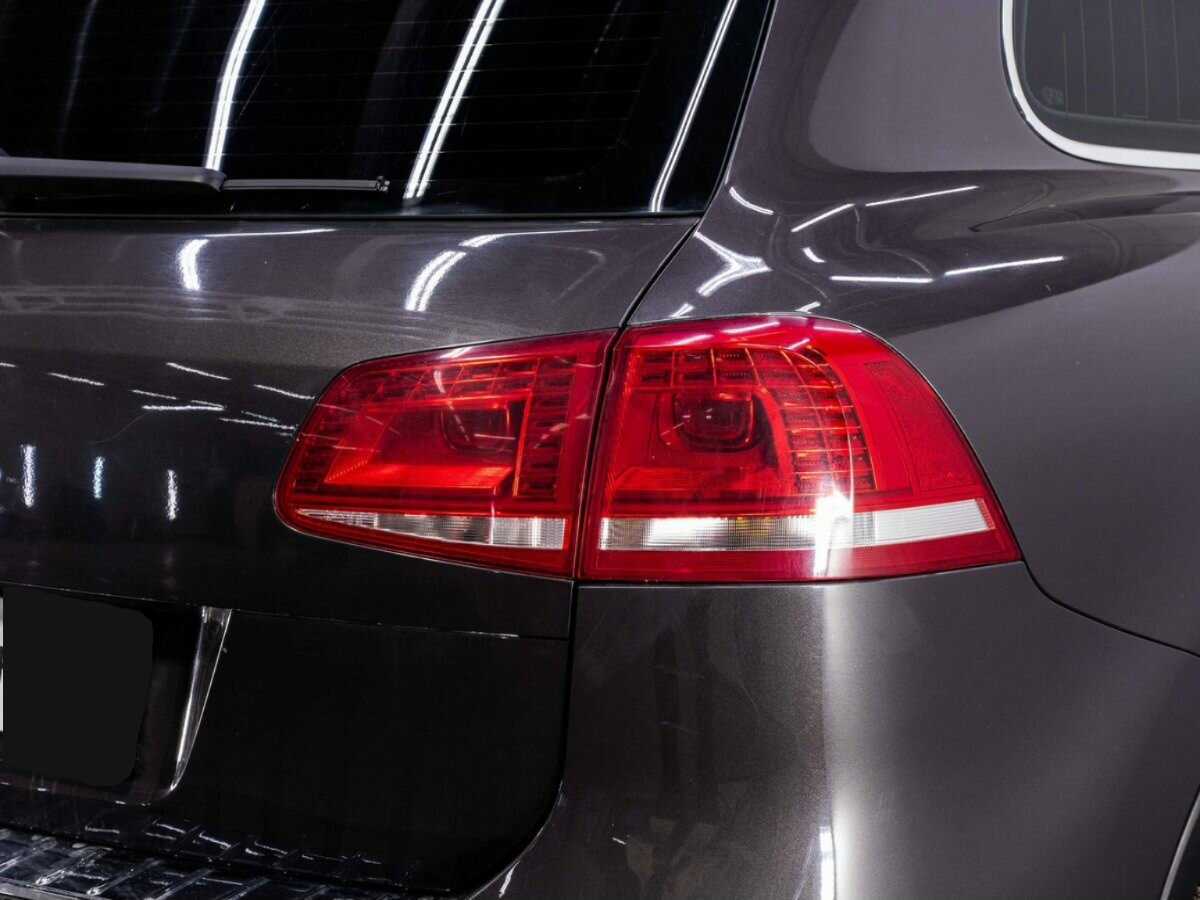 Volkswagen Touareg с пробегом — 2011 год. Фото: #25