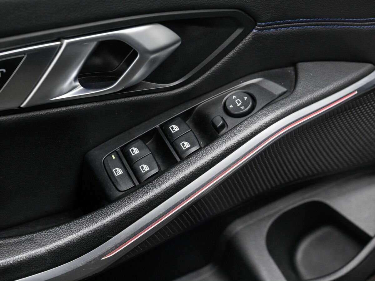 BMW 3 серии с пробегом — 2019 год. Фото: #10