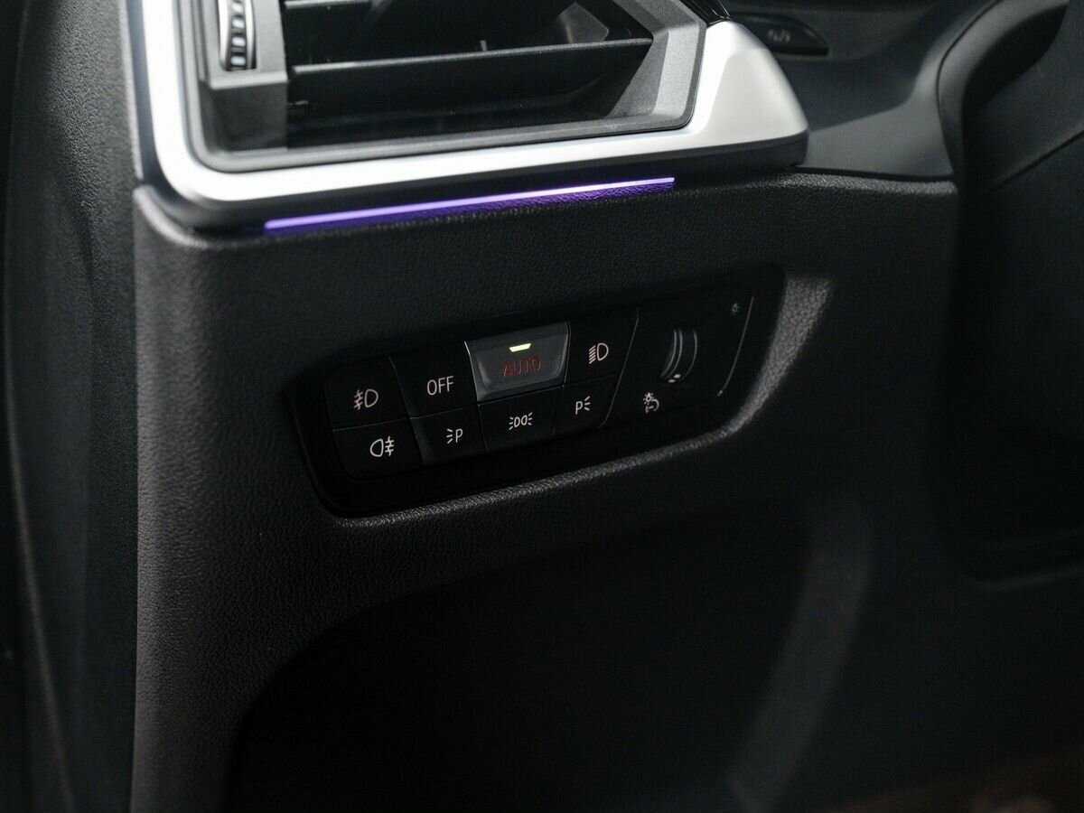 BMW 3 серии с пробегом — 2019 год. Фото: #11