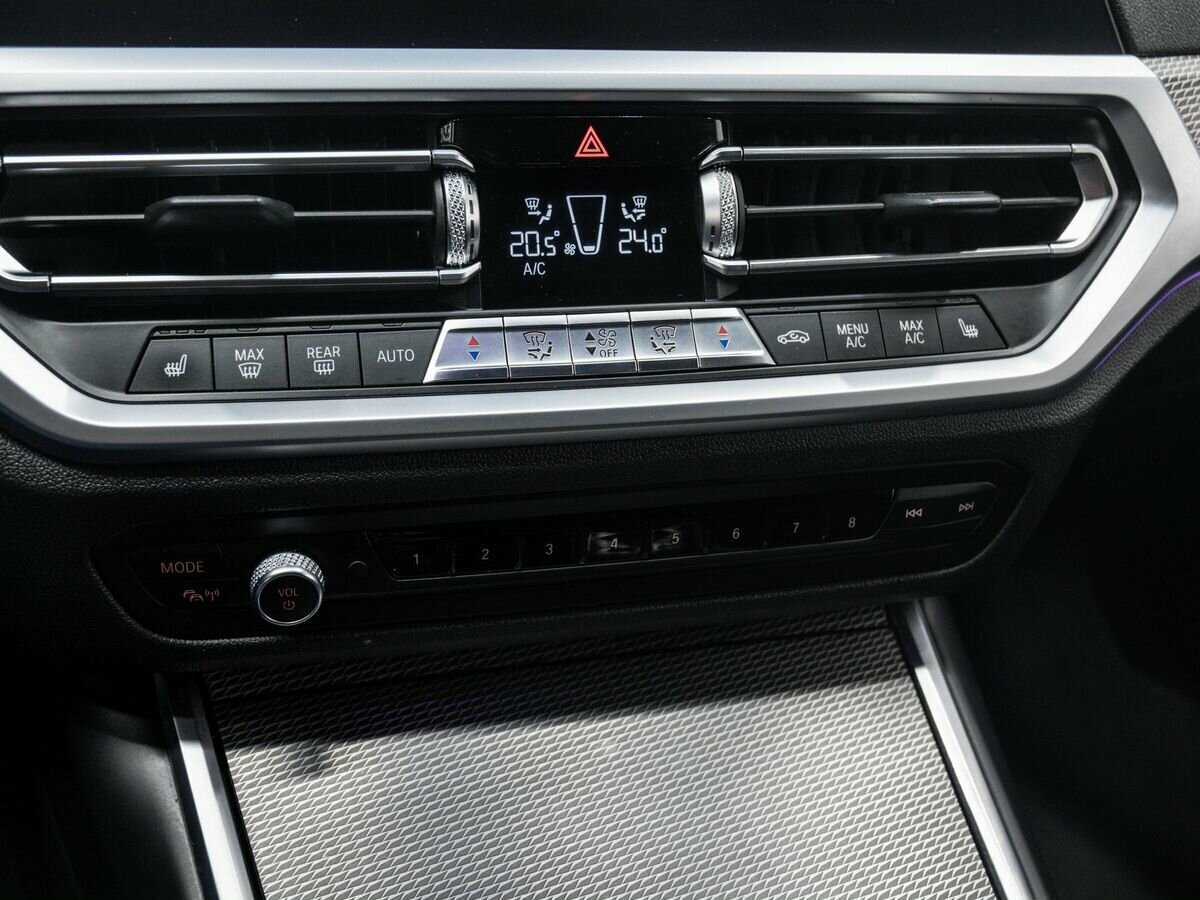 BMW 3 серии с пробегом — 2019 год. Фото: #13