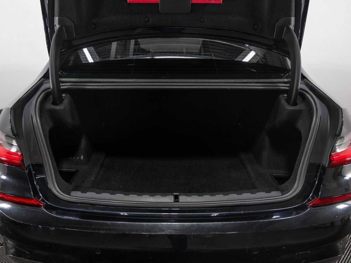 BMW 3 серии с пробегом — 2019 год. Фото: #16