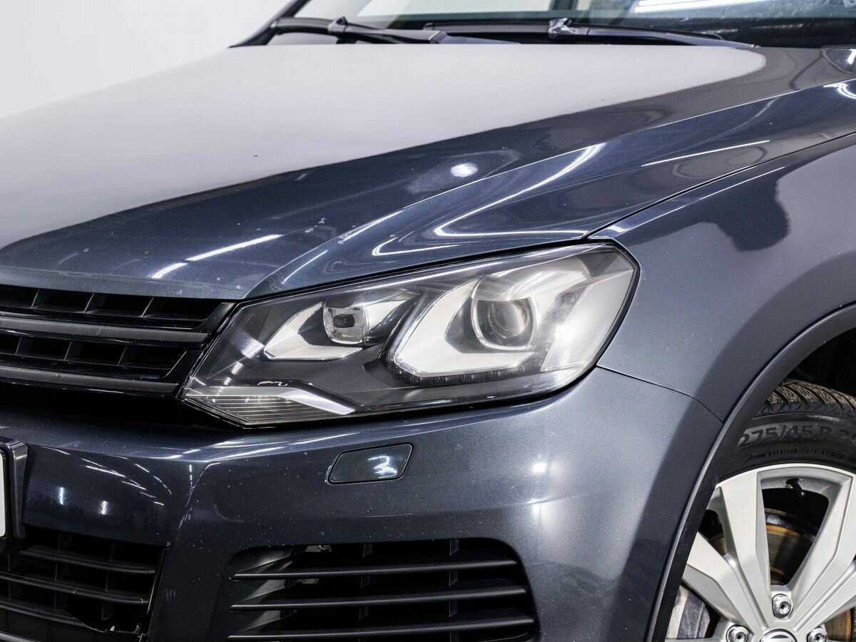 Volkswagen Touareg с пробегом — 2011 год. Фото: #6