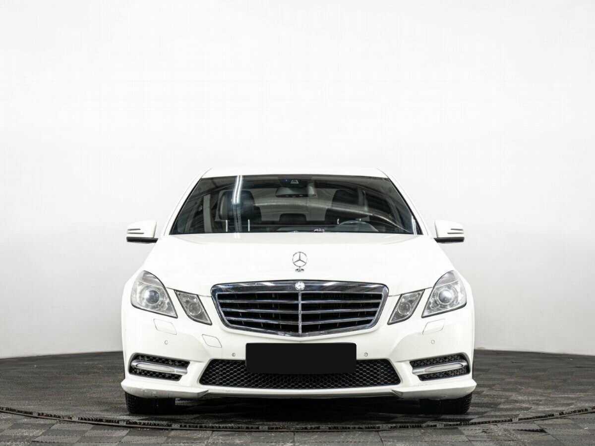 Mercedes-Benz E-Класс с пробегом — 2011 год. Фото: #1