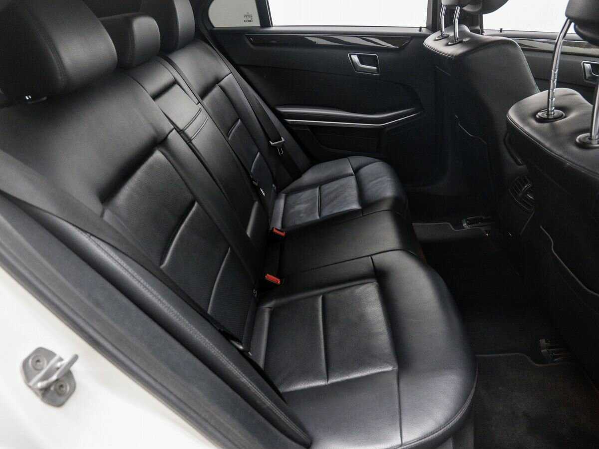 Mercedes-Benz E-Класс с пробегом — 2011 год. Фото: #9