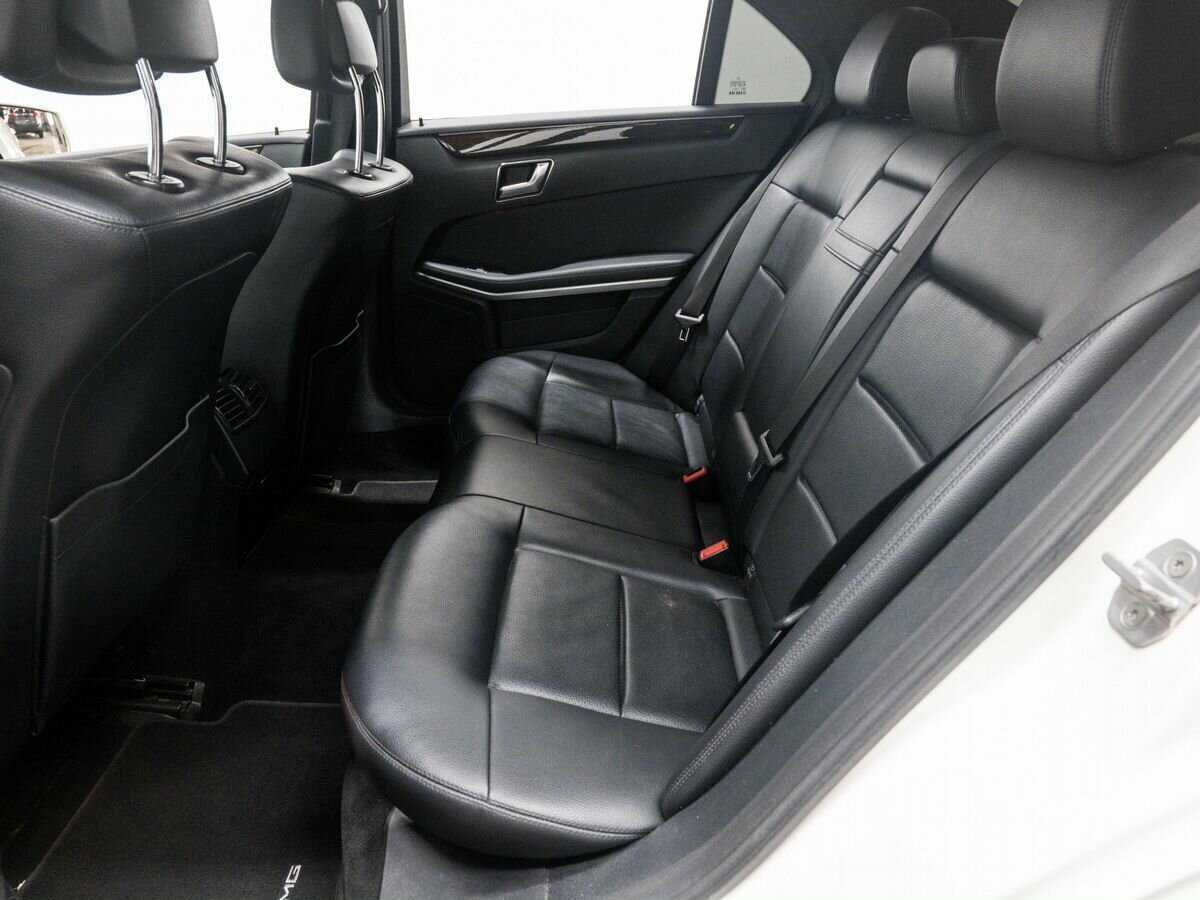 Mercedes-Benz E-Класс с пробегом — 2011 год. Фото: #12