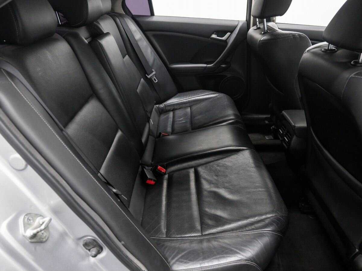 Honda Accord с пробегом — 2011 год. Фото: #9