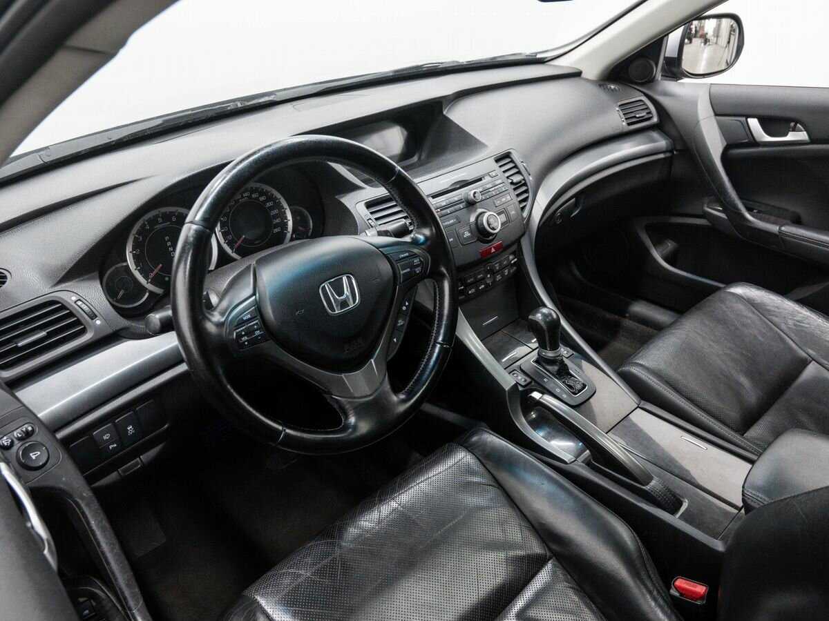 Honda Accord с пробегом — 2011 год. Фото: #13