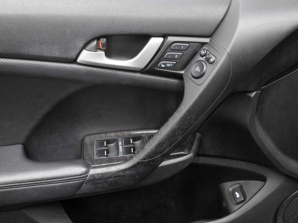 Honda Accord с пробегом — 2011 год. Фото: #15